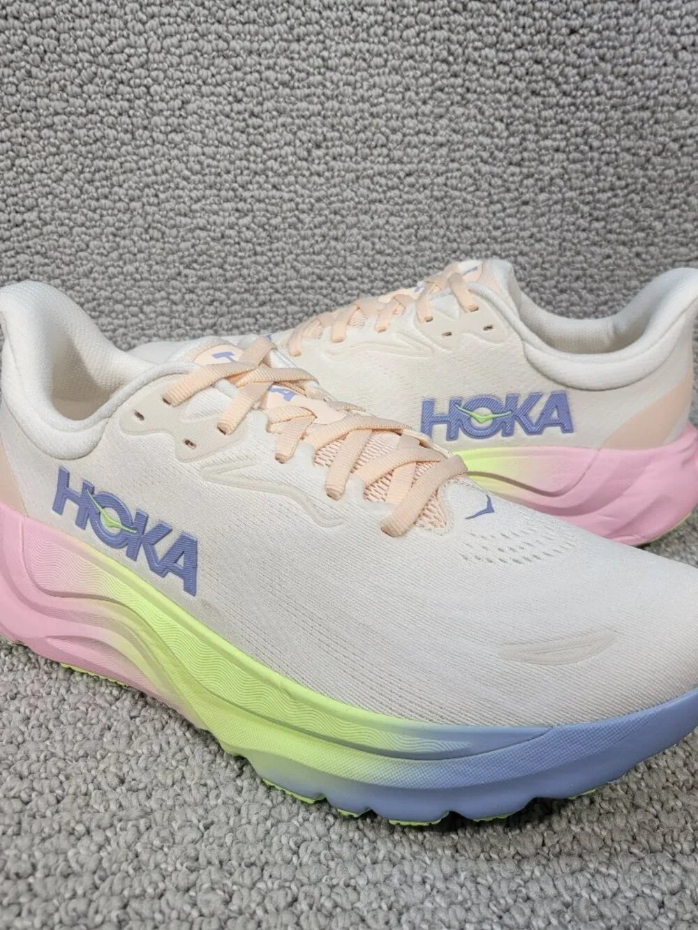 Hoka One One Arahi 8 Women's Size 7.5B alabaster / tangerine glow 1168691 ARTN